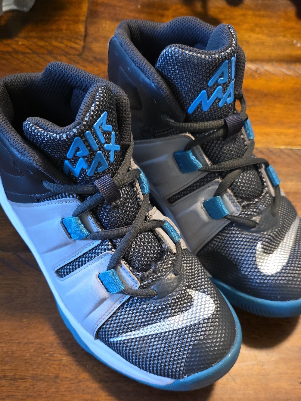 Nike Kids High-Top Air Max Charge Sneakers in Black and Blue